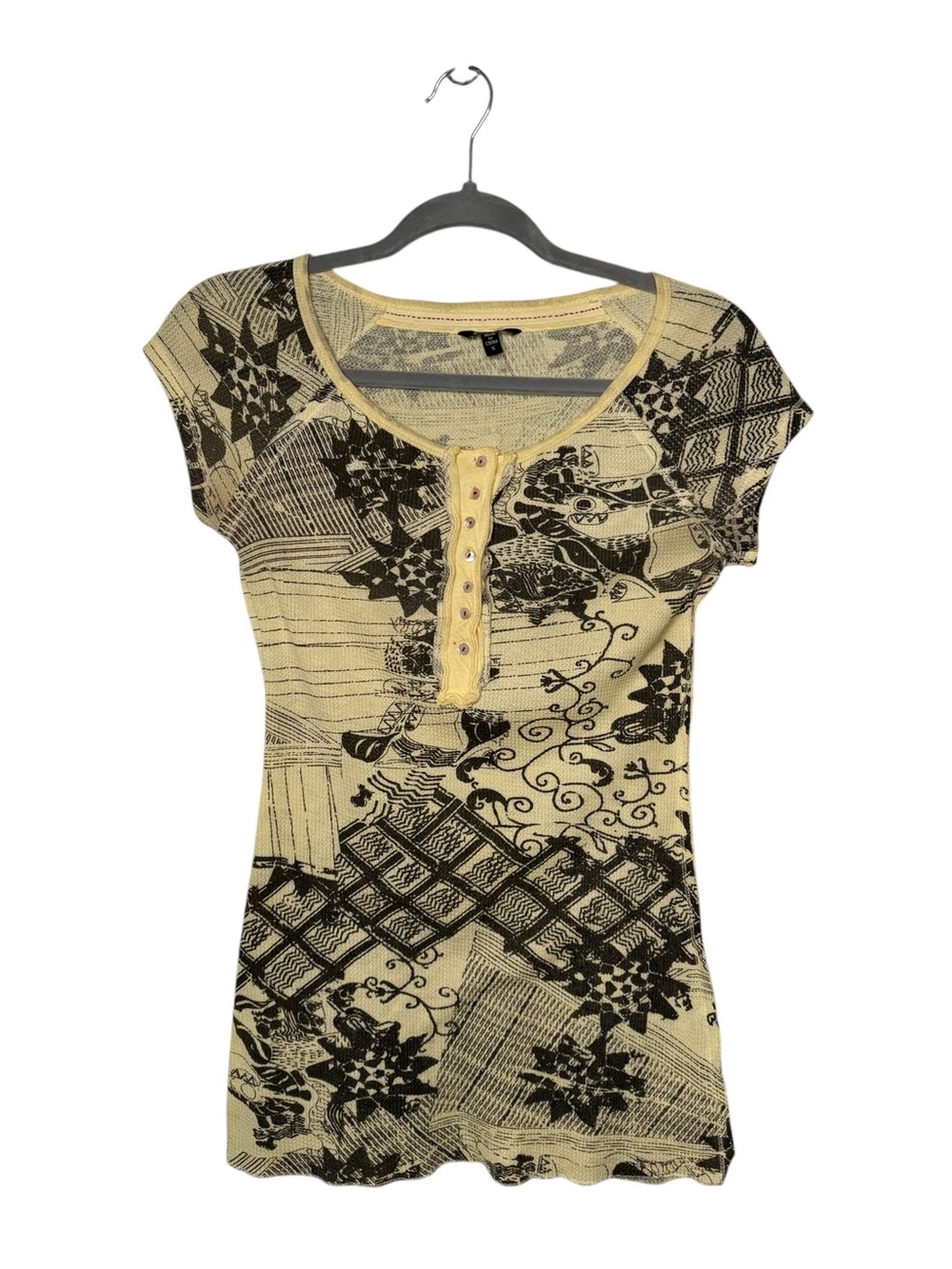 Miss Me Yellow Black stopped Front Button Tee Size S